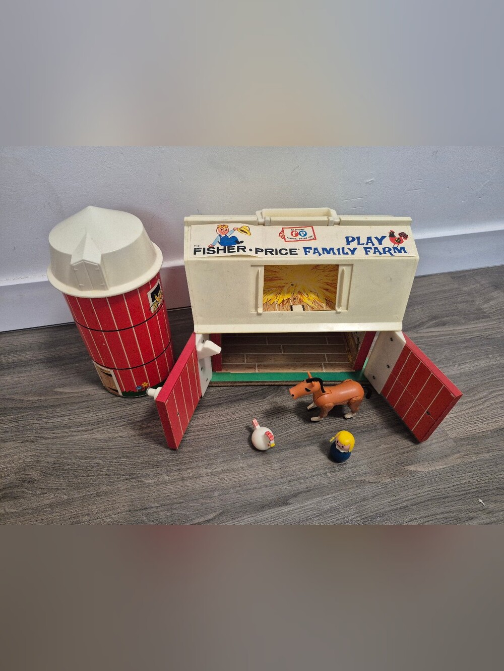 Farm Vintage 1967 Fisher Price Play Family Farm 915 Sound Working
